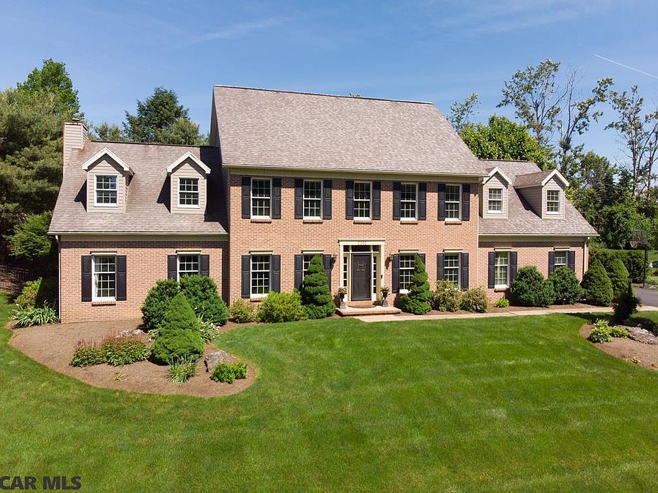 1st image of 2391 Sleepy Hollow Dr