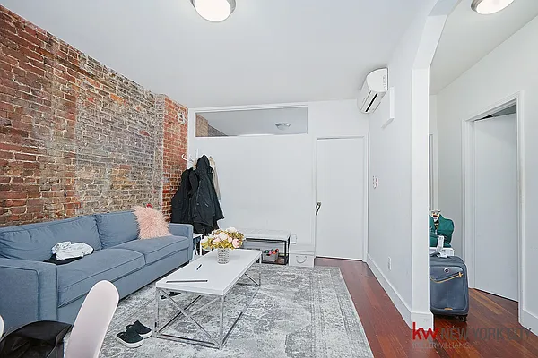 Rented by Keller Williams NYC | media 20
