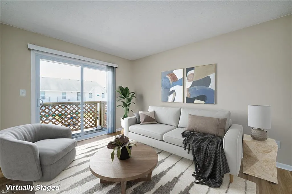 603 Rivers Reach — Photo 1