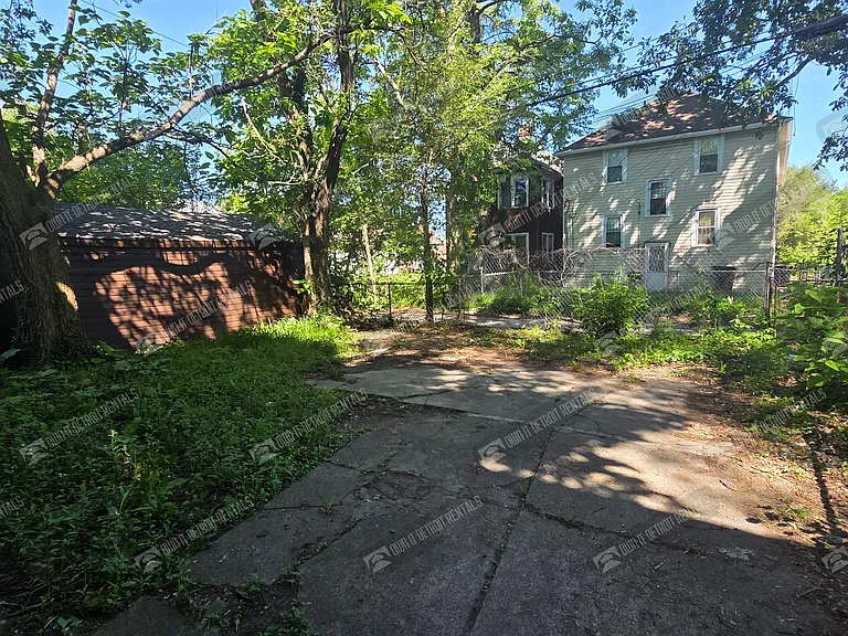 2982 Vicksburg St — Photo 3