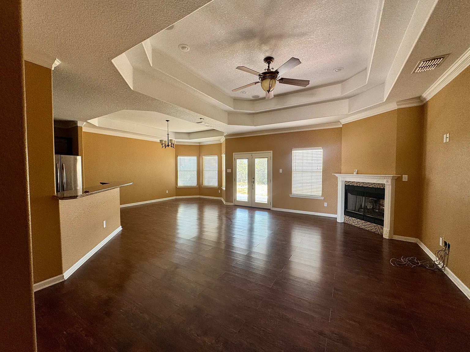 3 bed, 1653 sqft, $1,800 — Photo 2