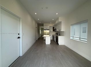 1786 SW 9th St #4, Miami, FL 33135