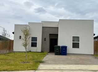 4006 Avenue Fenix Dr, Laredo, TX 78046