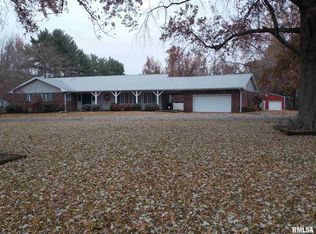 1736 E McCord St, Centralia, IL 62801