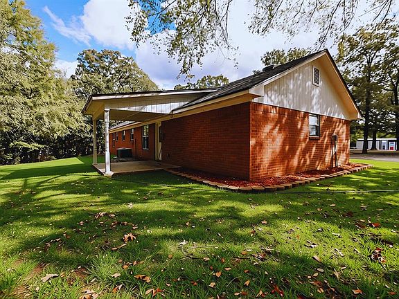 4th image of 317 Sweet Home Rd