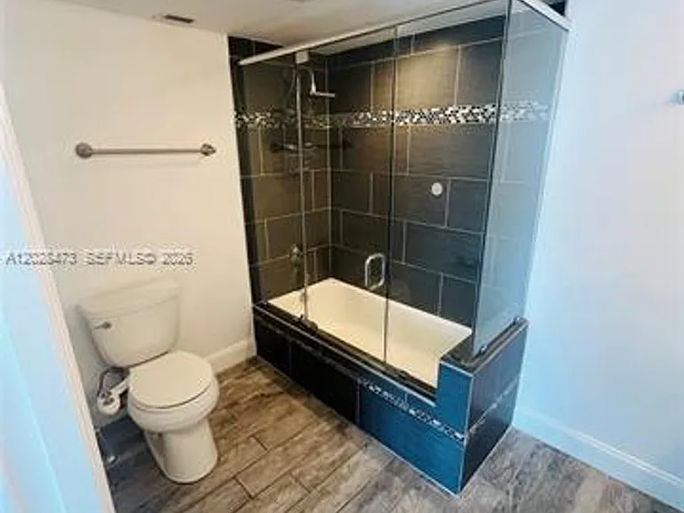 2655 Collins Avenue Cu #602 — Photo 10