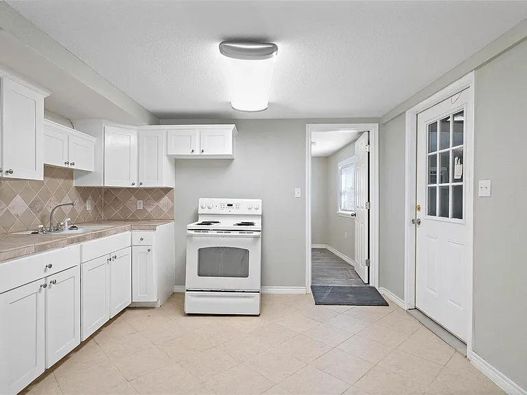 5501 Menard Ave — Photo 5