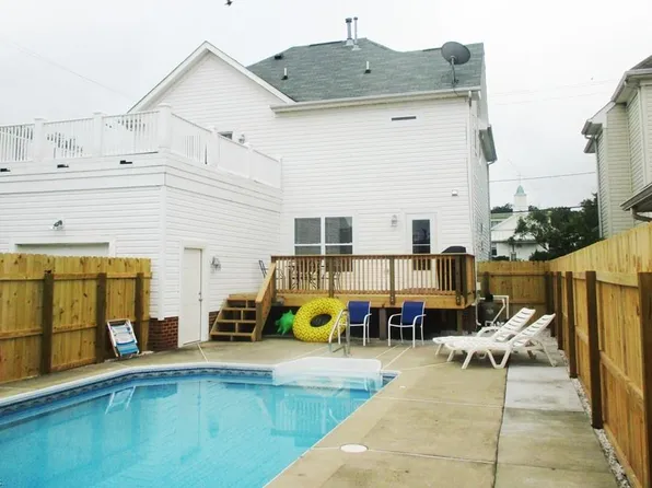 1242 Hillside Ave, Norfolk, VA 23503