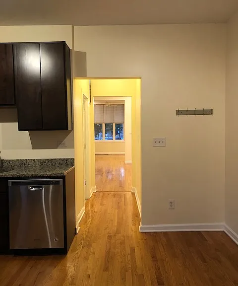 1513 N Claremont Ave #1 — Photo 11