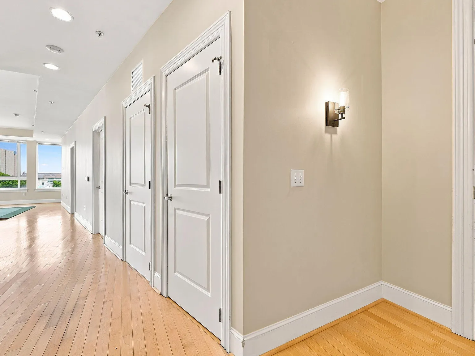 2 bed, 2.0 bath, 1238 sqft, $2,400 — Photo 4