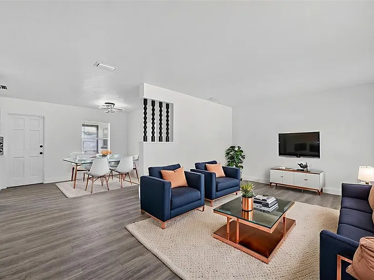 3034 Touraine Ave — Photo 7