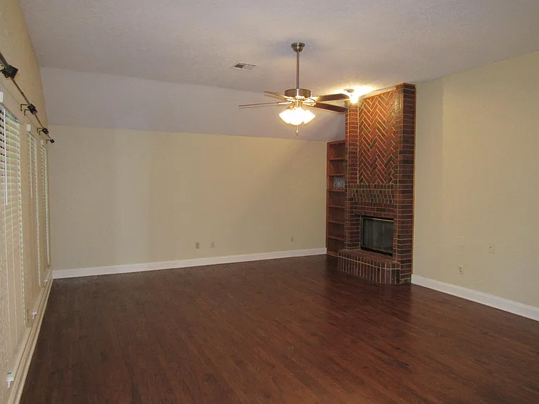 1809 Pinnacle Ln — Photo 6