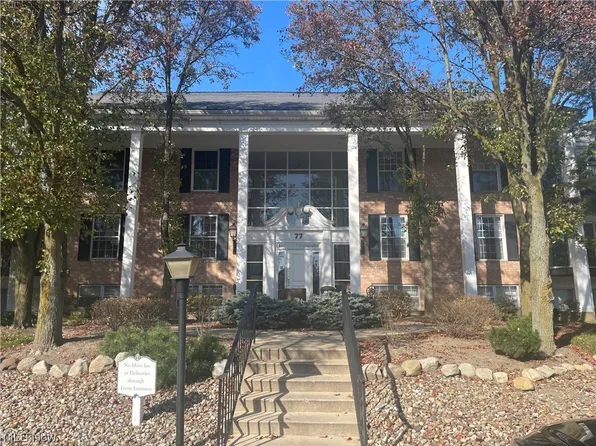 77 Atterbury Blvd APT 104, Hudson, OH 44236