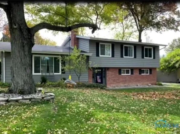 122 Ottekee Dr, Perrysburg, OH 43551