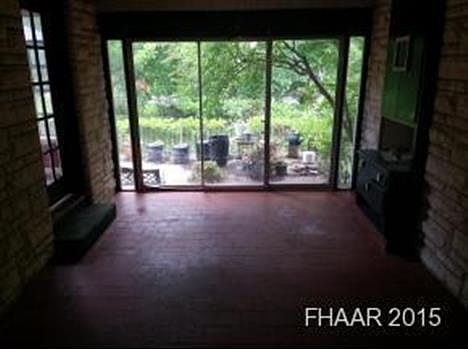 5th image of 710 Park St