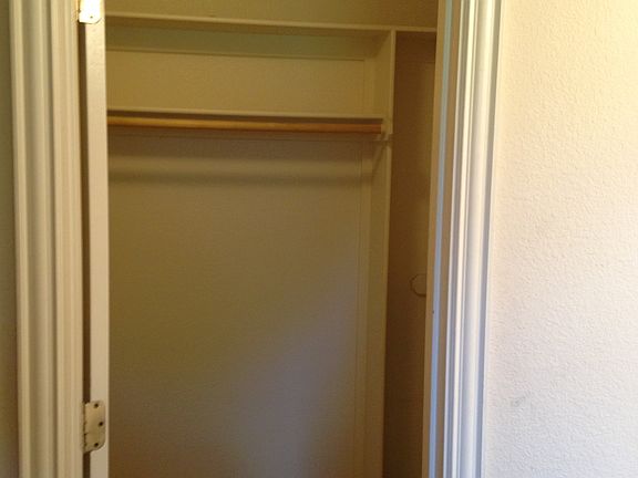 5th image of 613 Lake Park Ave