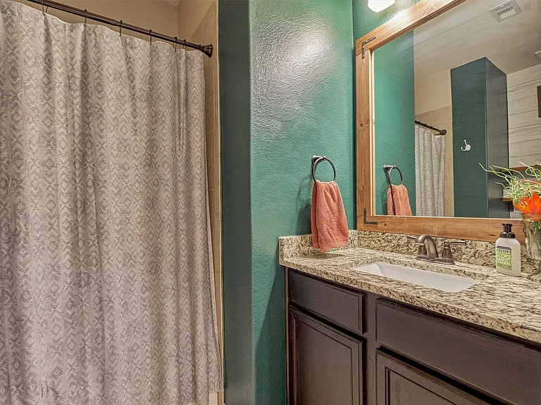 8884 Oval Glass St — Photo 19