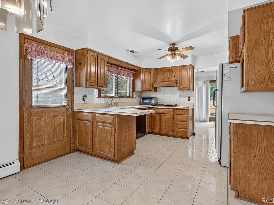 4580 Parkside Blvd, photo 11