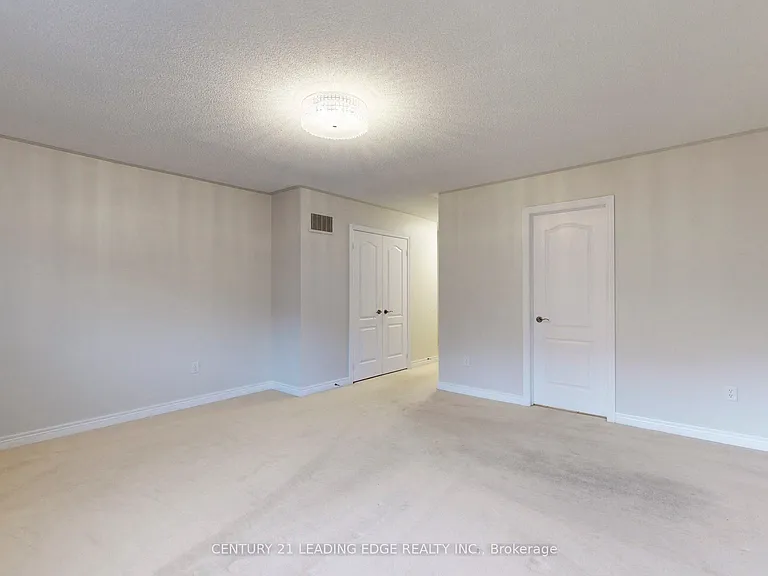 29 Pardon Ave — Photo 18