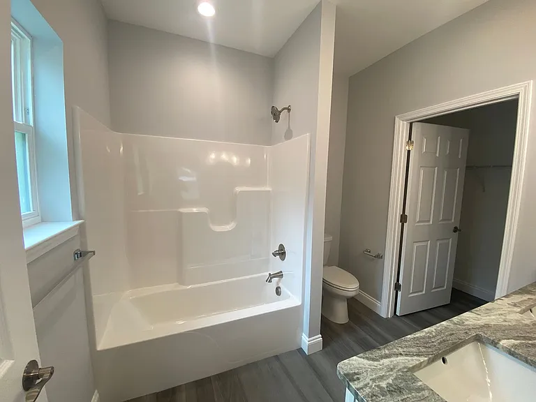 2936 Hall Ave — Photo 10