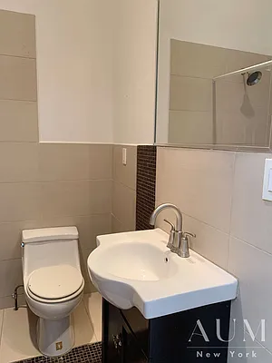 Rented by Zone Corp | media 19