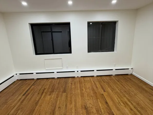 79-18 Astoria Boulevard South image 6 of 9