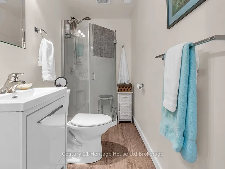 112 Rolph St #6 — Photo 9