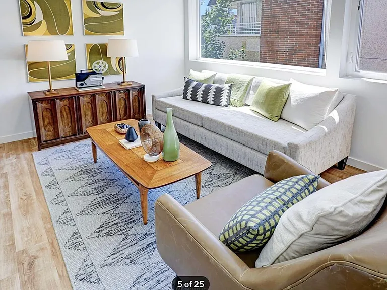 121 12th Ave E #301 — Photo 4