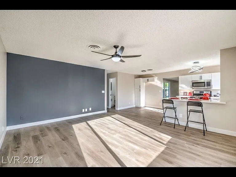 3124 Van Der Meer St — Photo 6