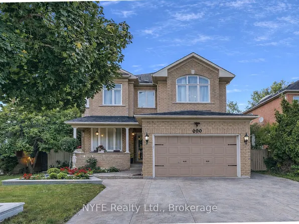 690 Peter Robertson Blvd, Brampton, ON L6R 1L7