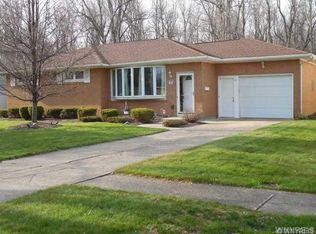 65 Burgundy Ter, Amherst, NY 14228