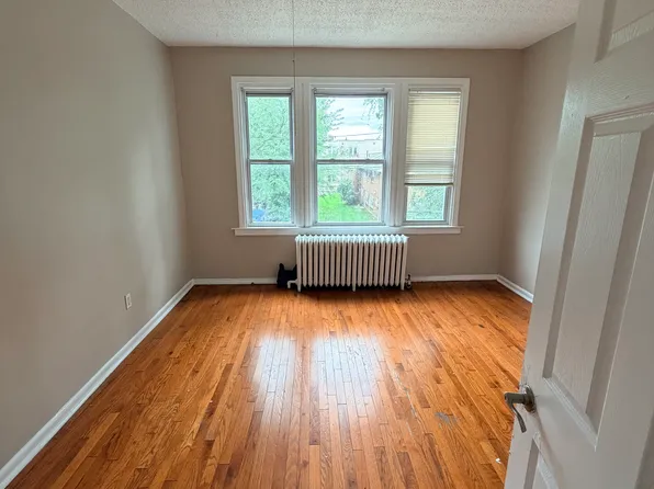 149 Magnolia St #2S, Hartford, CT 06112