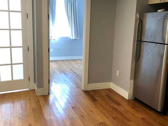 4th image of 682 Grand St #2B
