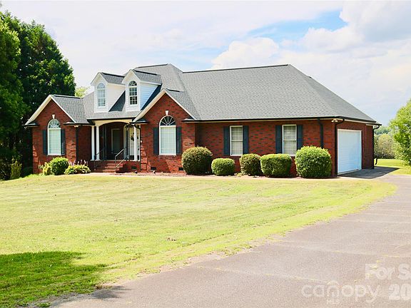 2nd image of 349 Murdock Rd