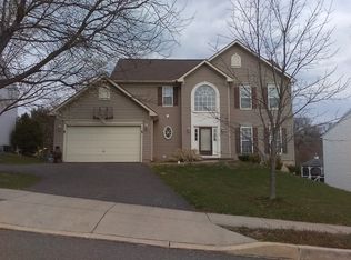 54 Overlook Cir, Garnet Valley, PA 19060