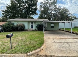 1712 Mockingbird Ln, Denison, TX 75020