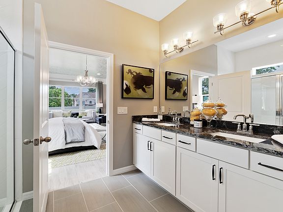 Owner s bath with dual sinks