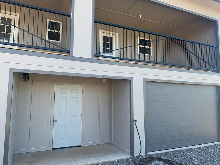 9240 Sundance — Photo 2