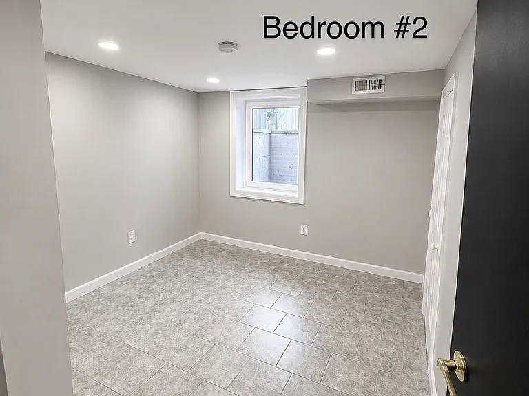 Winston Dr — Photo 3