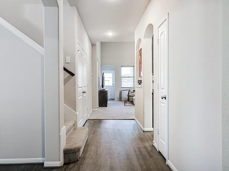 10423 Rochester Hills Ln — Photo 4