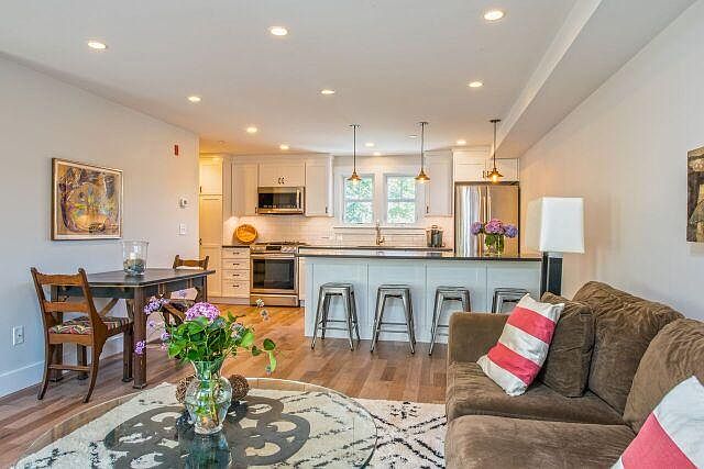 1st image of 48 Bradford Street #2