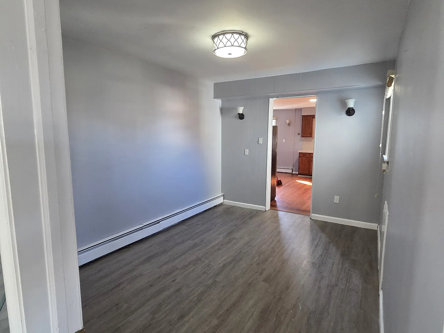 4 bed, 2000 sqft, $2,800 — Photo 3