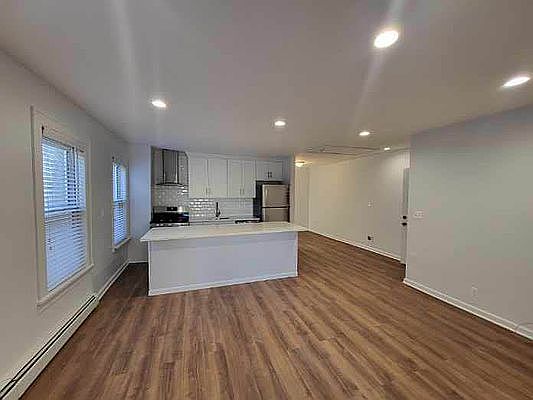 2nd image of 23-27 23rd St #2