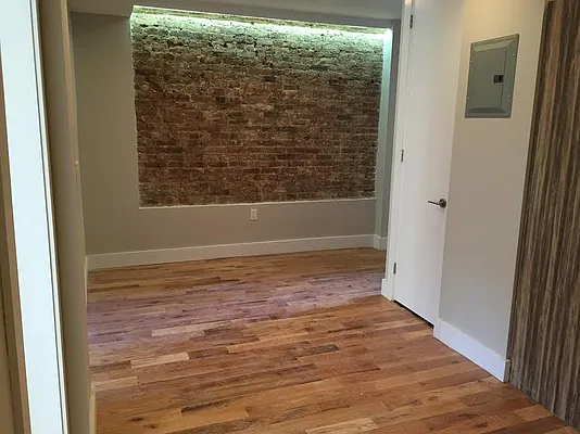 Rented by Premier Metro Realty Corp | media 9