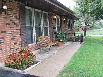 4th image of 200 Porter Dr