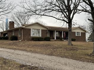 22755 Pin Oak Dr, Lebanon, MO 65536