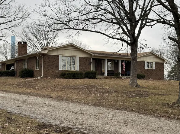 22755 Pin Oak Dr, Lebanon, MO 65536