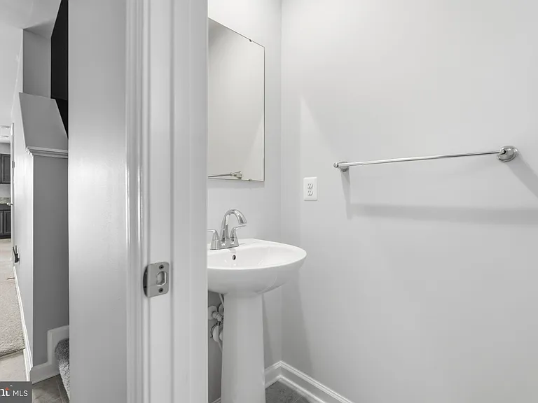 64 Dripping Spring Dr — Photo 16