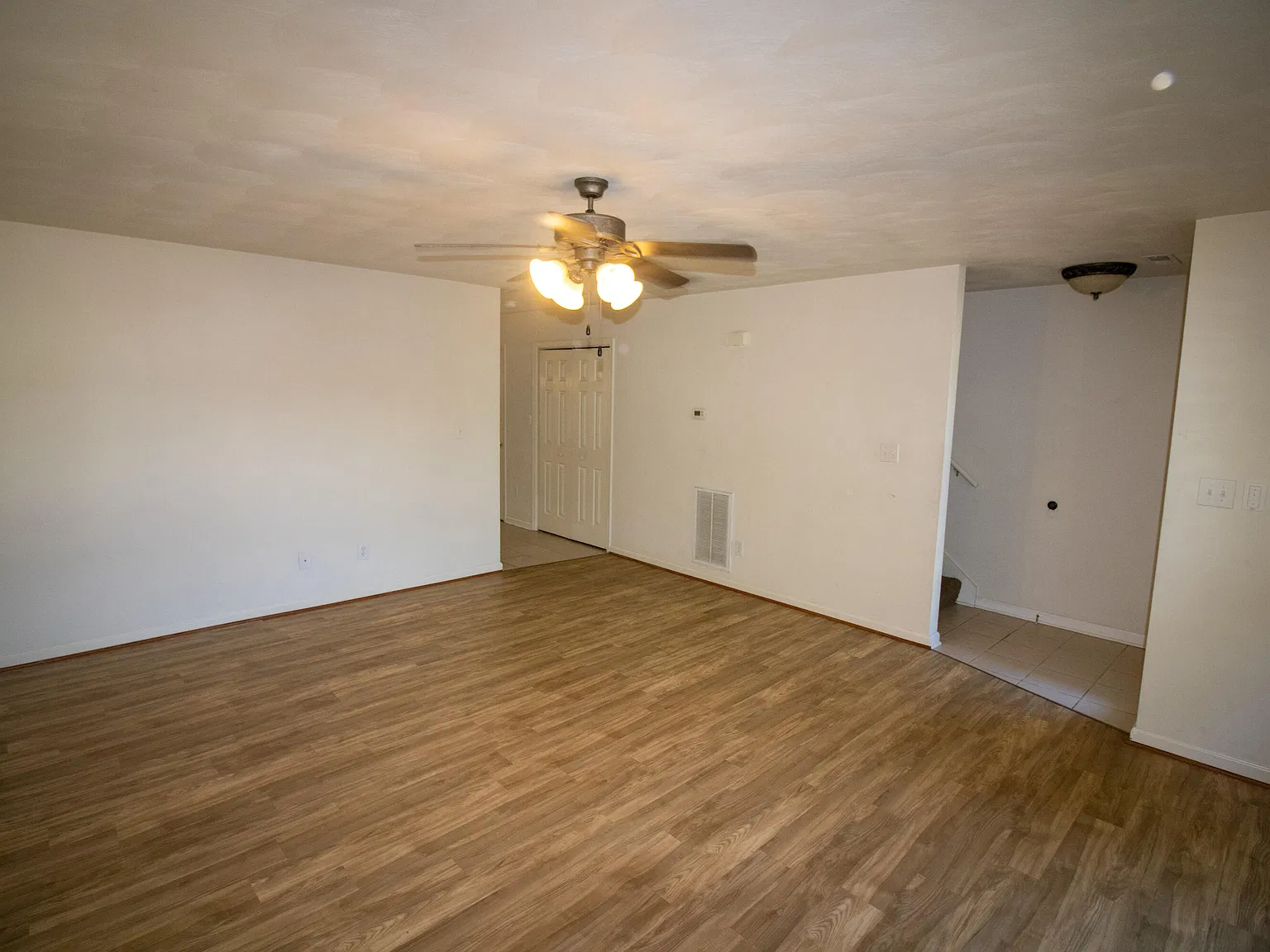 2 bed, 2.5 bath, 1524 sqft, $1,650 — Photo 3