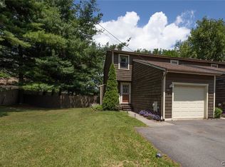 101 Tuller Rd, North Syracuse, NY 13212